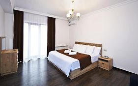 Patriott Hotel